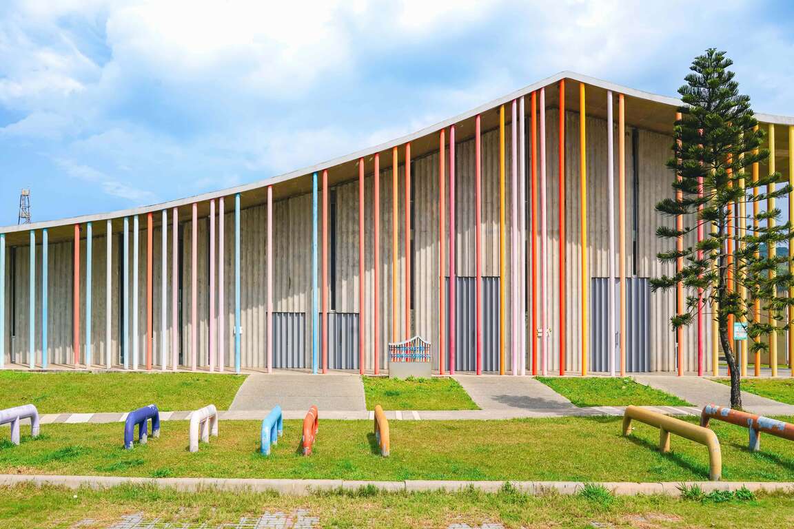 林口下福里市民活動中心外觀色彩繽紛