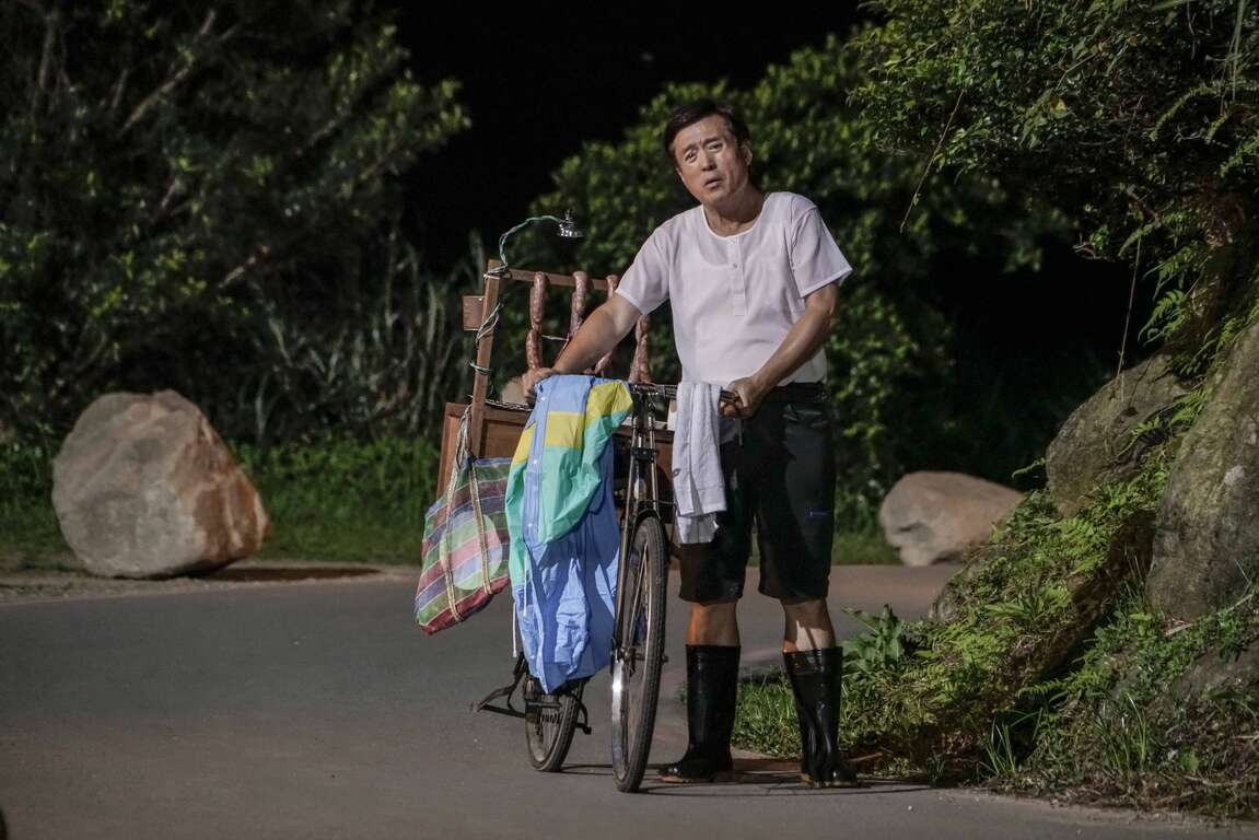 一起幹大事-腳色牽單車
