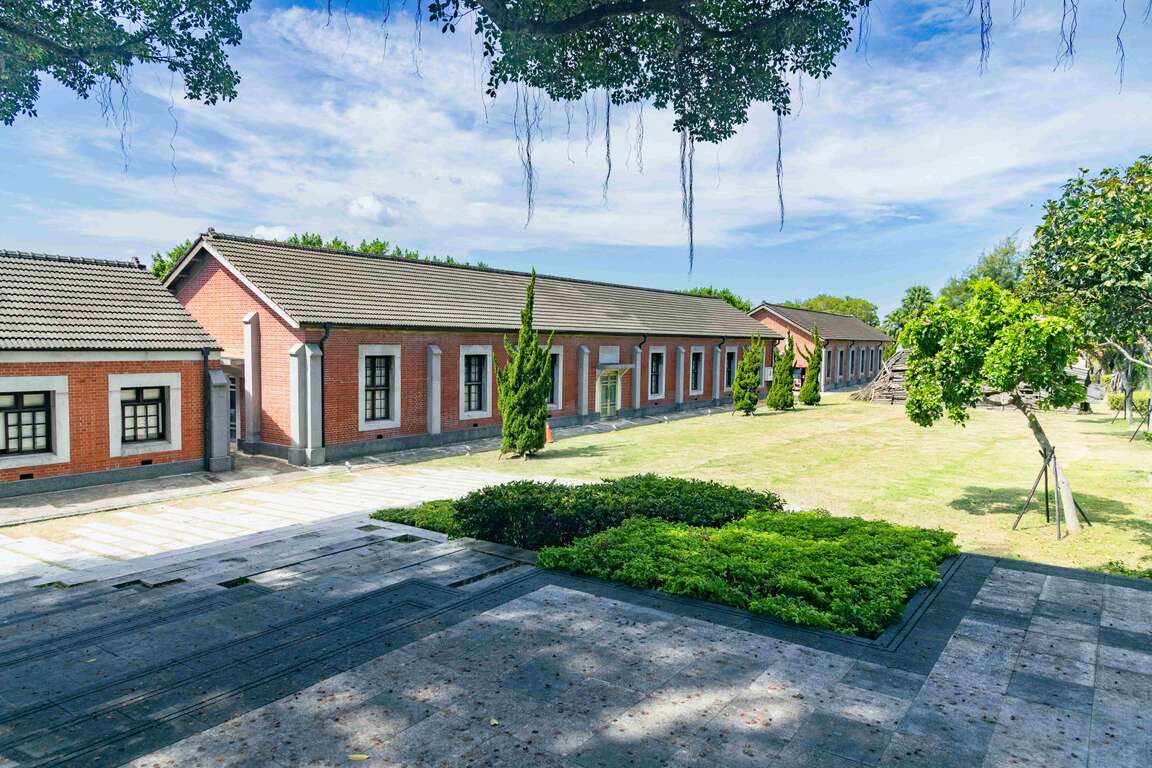 紅磚外牆的海關碼頭