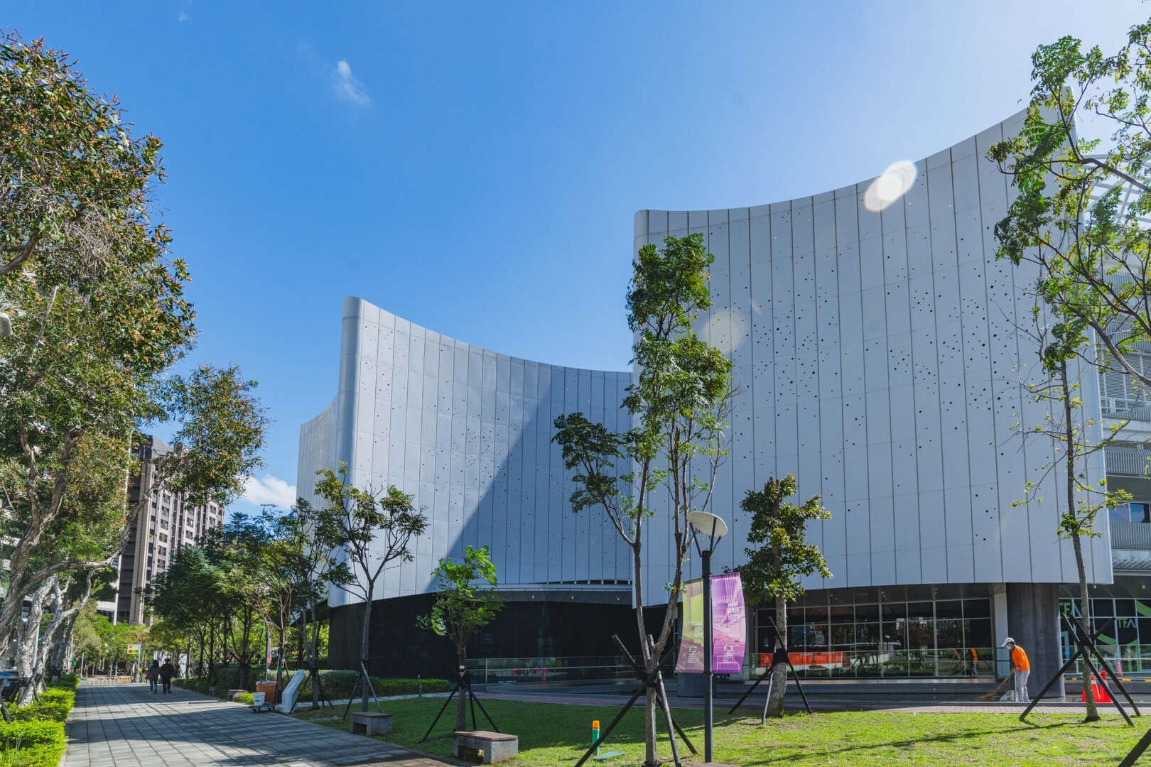 國家影視聽中心為純白建築