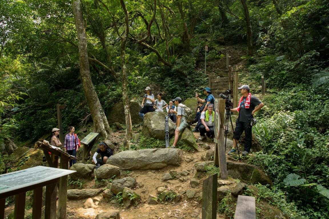 Follow Alana愛遊台灣-三貂嶺步道步道畫面拍攝