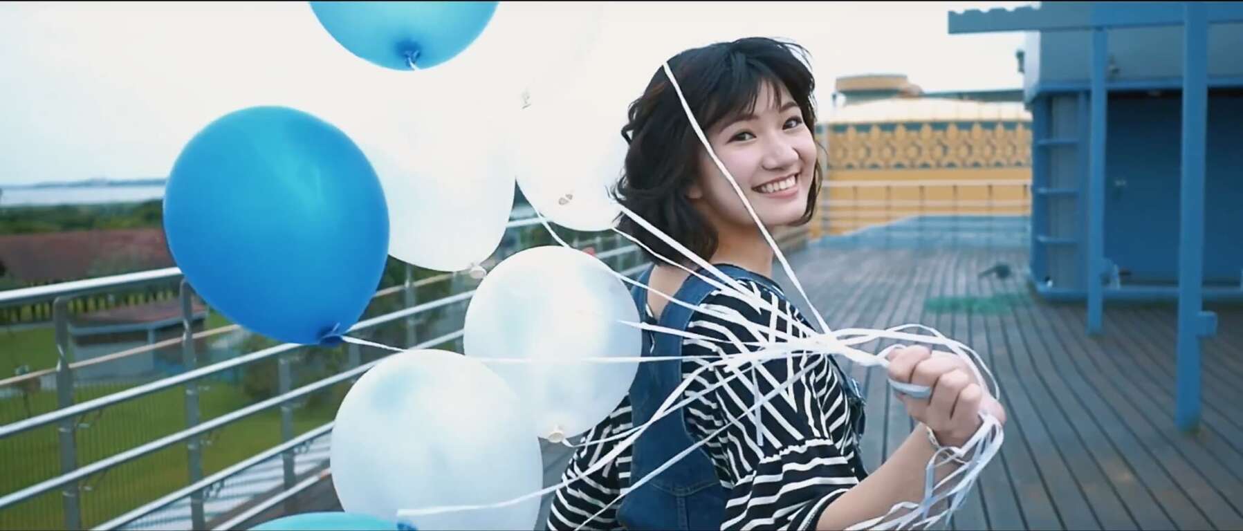 告白氣球cover-手拿氣球回眸