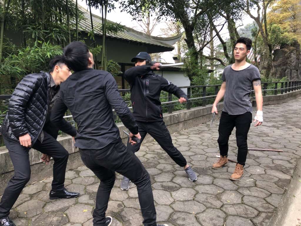 網路電影《東北插班生2虎嘯風生》拍攝腳色群架