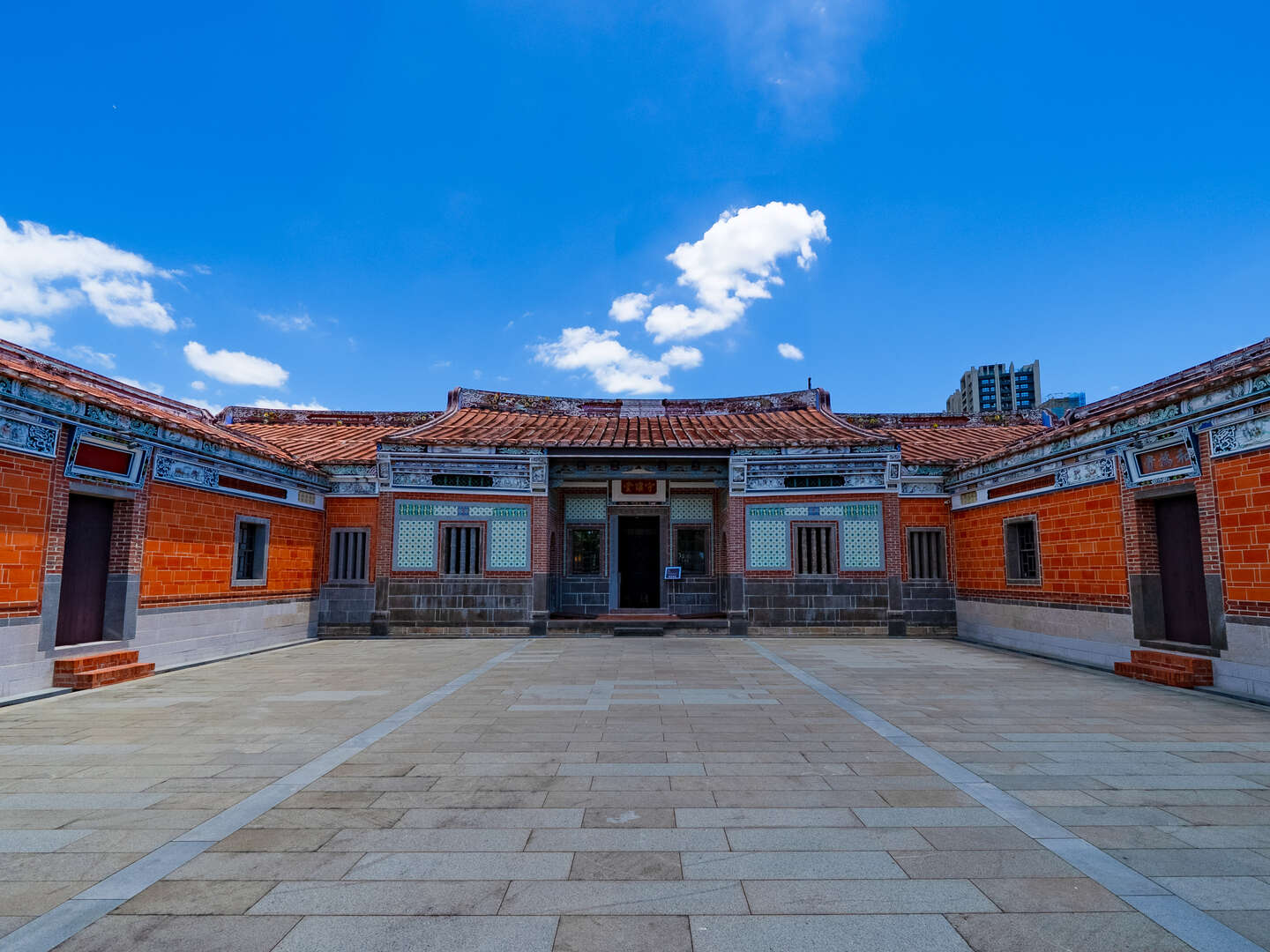 Shou-Rang Hall in Wugu
