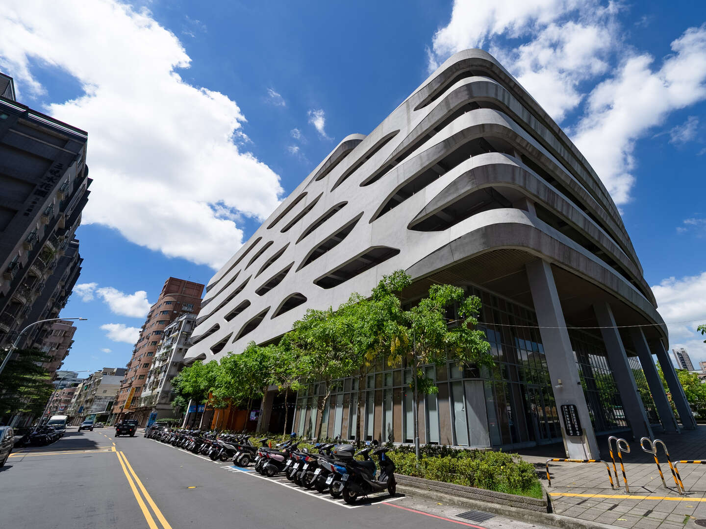 蘆洲仁愛停車場多功能大樓