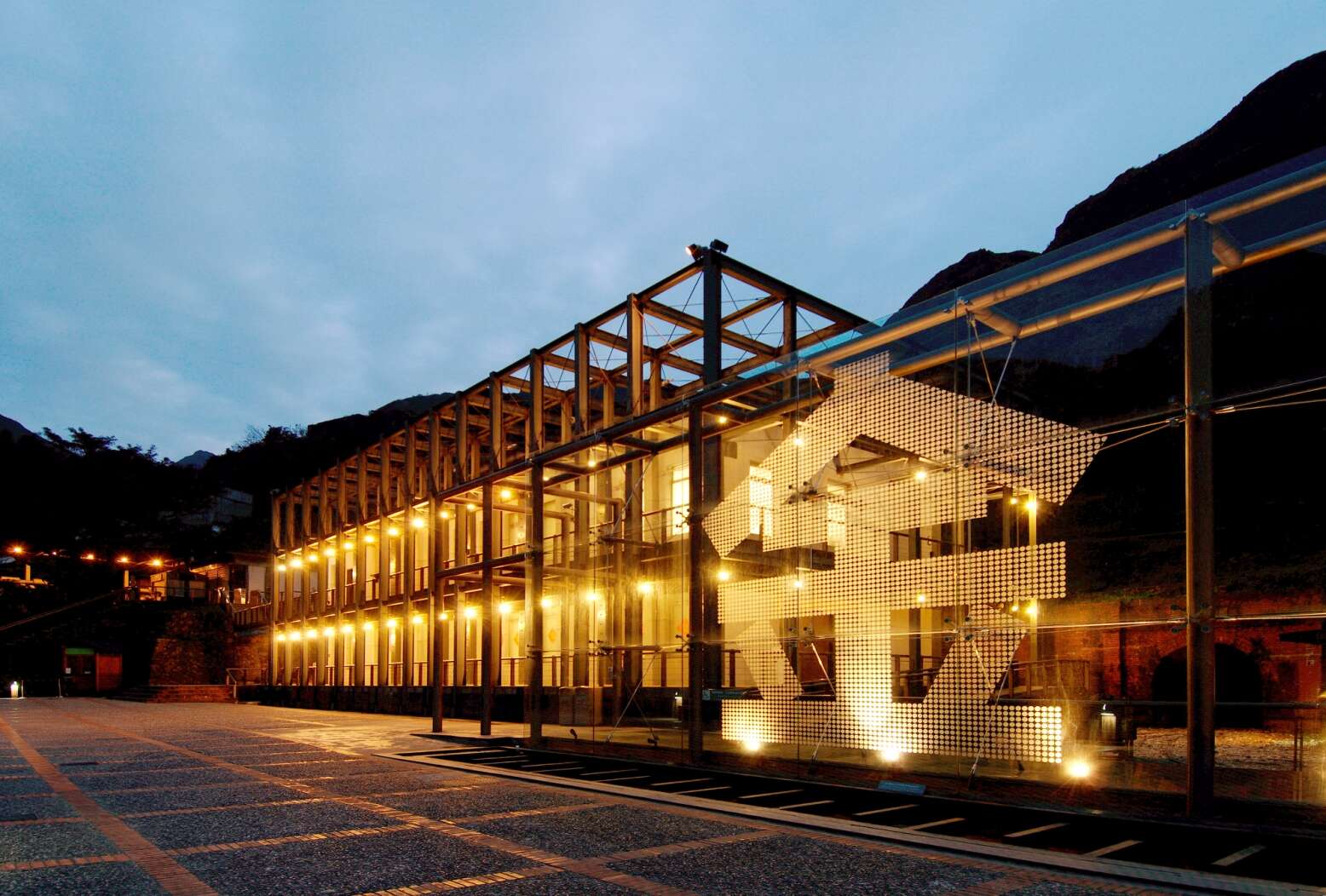 黃金博物館(夜間)