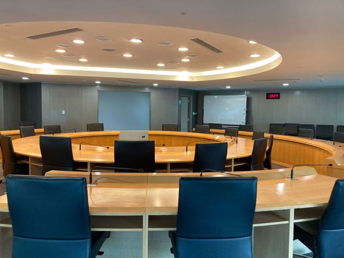 市府401_403會議室座位寬敞