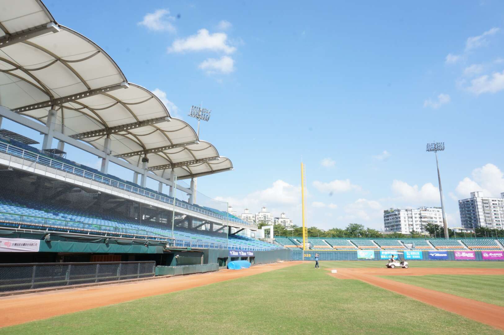 新莊體育場棒球場外野