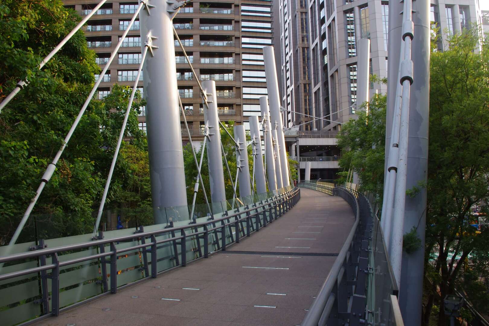 勝華空橋
