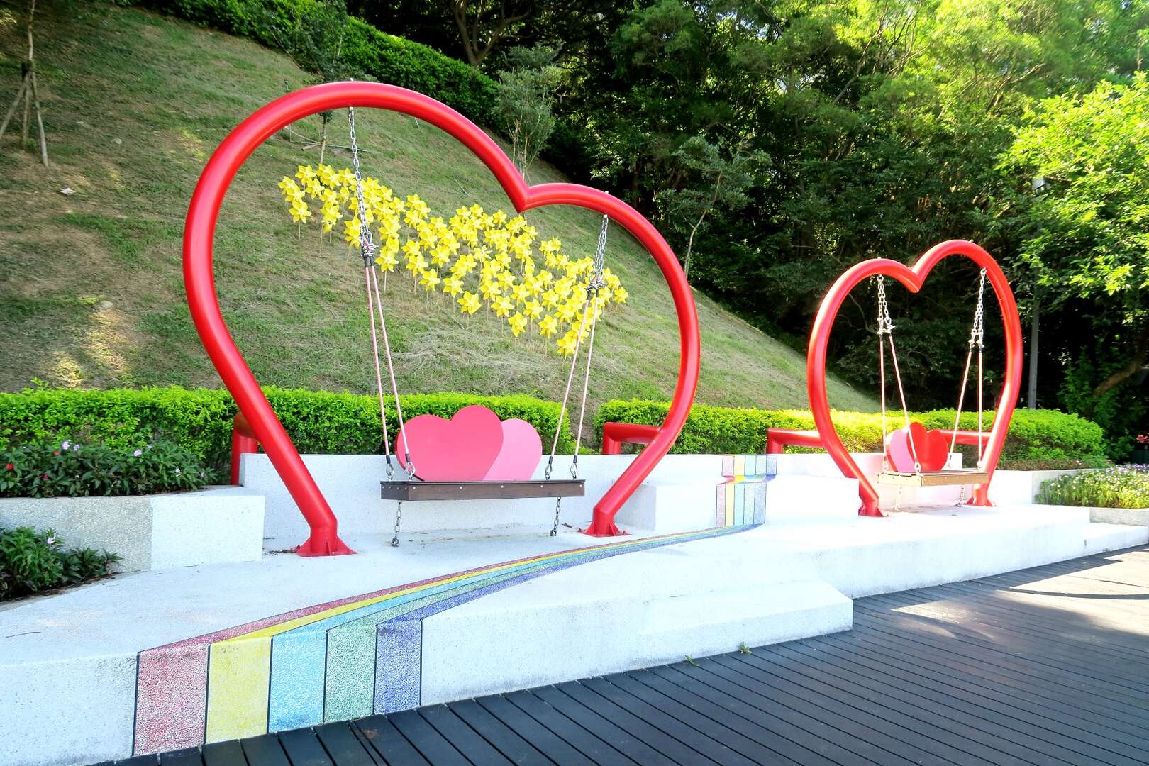 第7層展望台邊的愛心裝置藝術